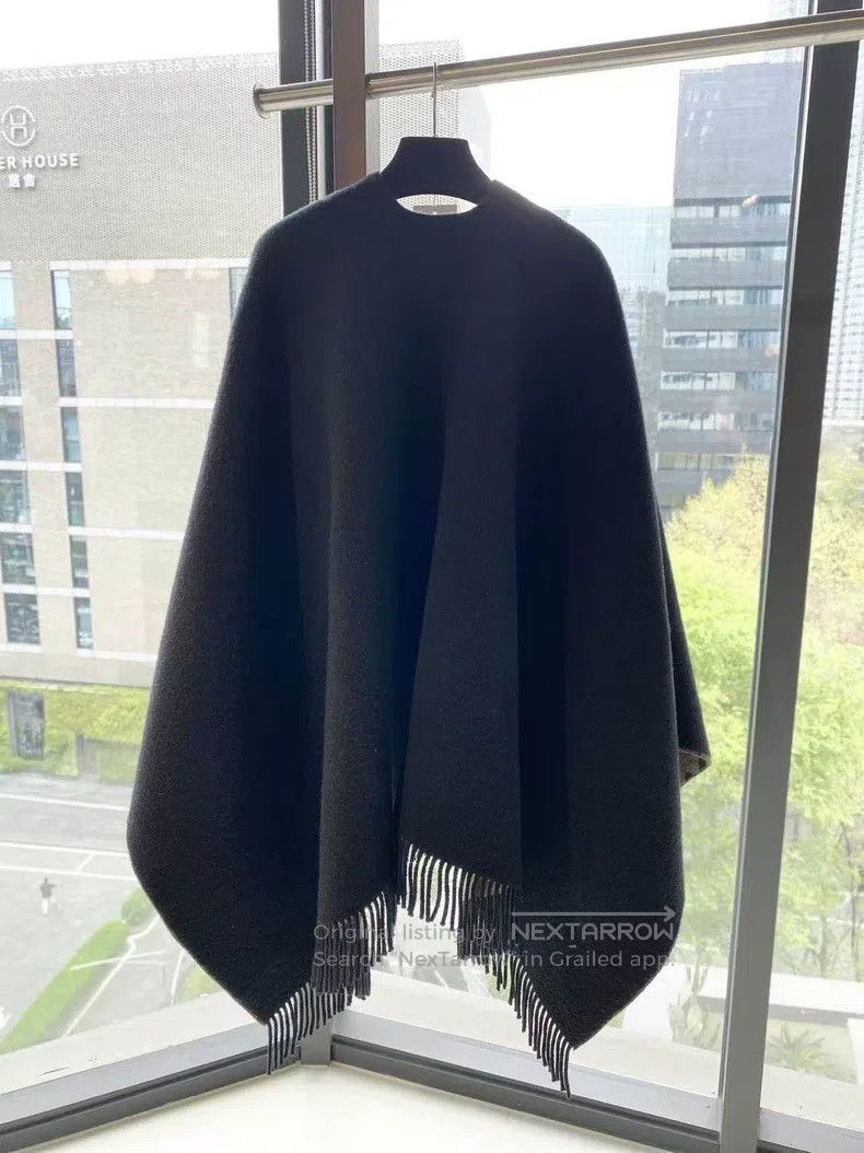 Fendi Fendi Wool Monogrammed Double-Faced Cloak Cape, Length 81 Size ONE SIZE - 5 Thumbnail