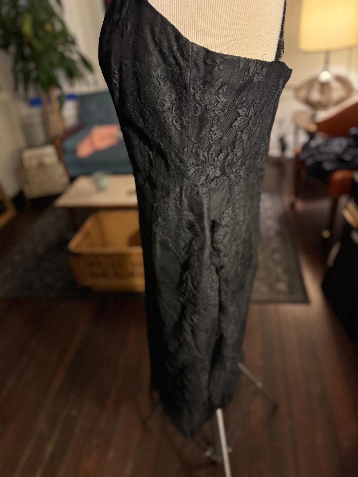 Designer 1950s Wiggle Cocktail Dress Black lace. * slightly wounded Size M / US 6-8 / IT 42-44 - 3 Thumbnail