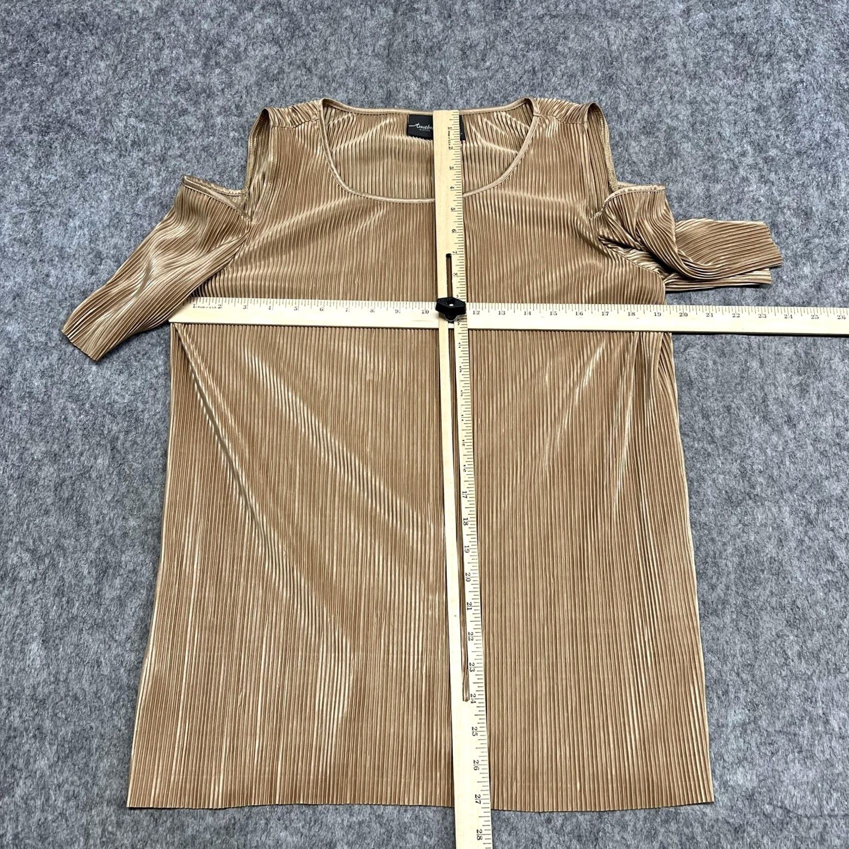 Vintage Chicos Shirt Womens 2 Gold Cold Shoulder Pleated Knit Tunic Top Travelers Size XS / US 0-2 / IT 36-38 - 7 Thumbnail