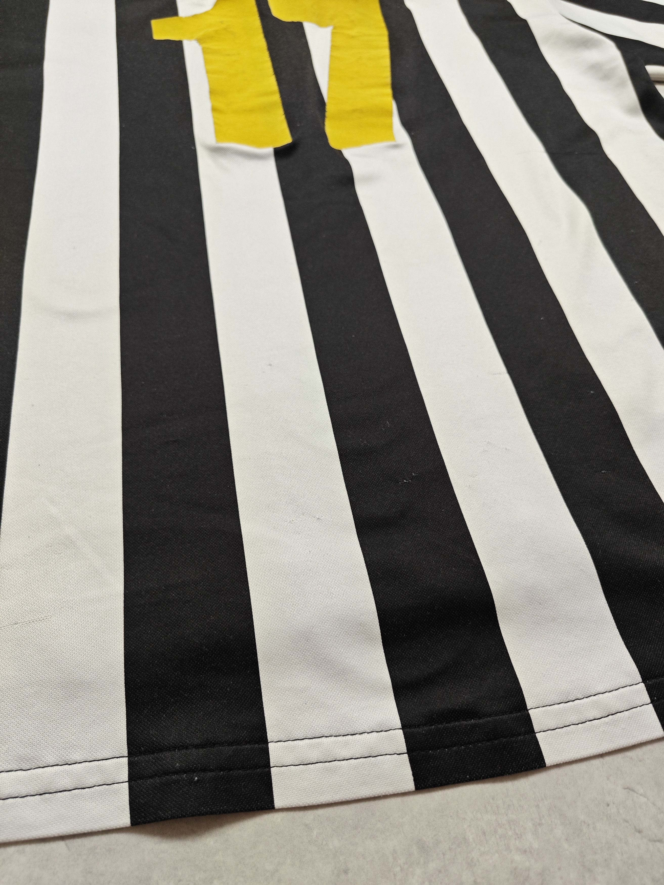 Kappa Kappa Juventus 1998 TREZEGUET 17 Size US L / EU 52-54 / 3 - 12 Thumbnail