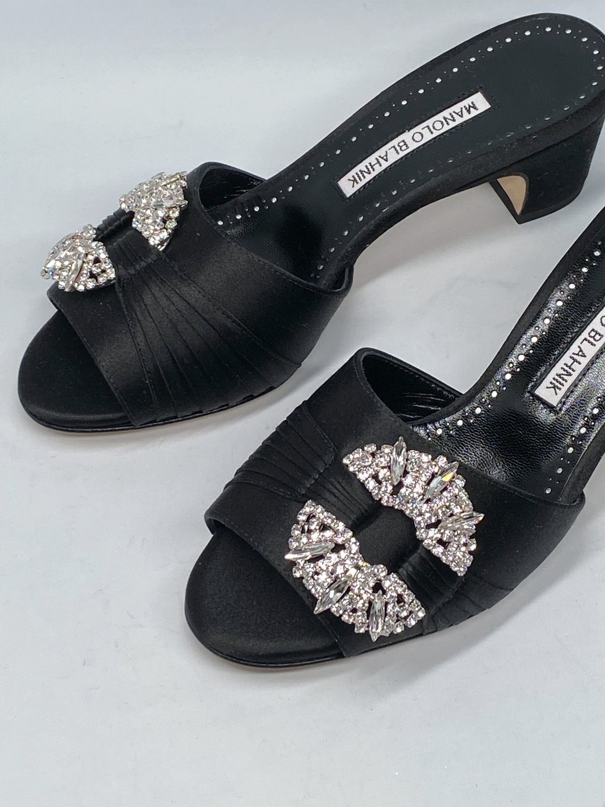 Manolo Blahnik Manolo Blahnik Prinap Satin Crystal Buckle Mules size 36 Size US 6 / IT 36 - 8 Thumbnail