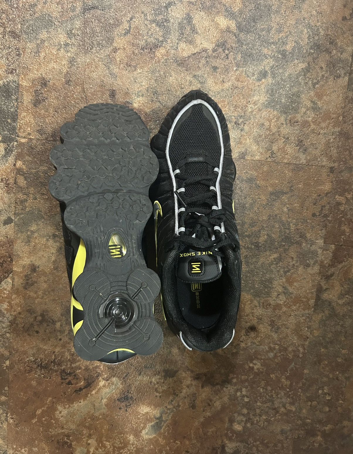 Nike Nike shox Size US 9.5 / EU 42-43 - 3 Thumbnail