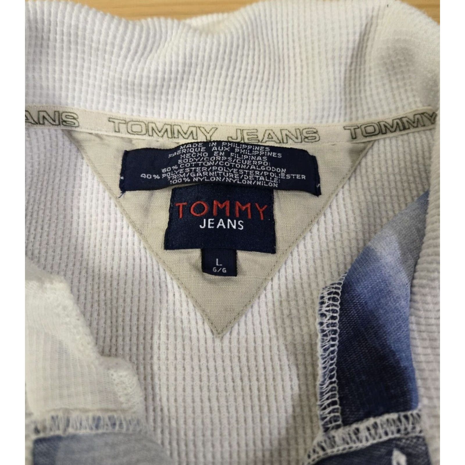 Tommy Hilfiger VINTAGE Tommy Hilfiger Blouse Shirt Womens Short Sleeve White Blue Large XL Button Accent Casual Sleeve Snap Closure Size L / US 10 / IT 46 - 4 Thumbnail