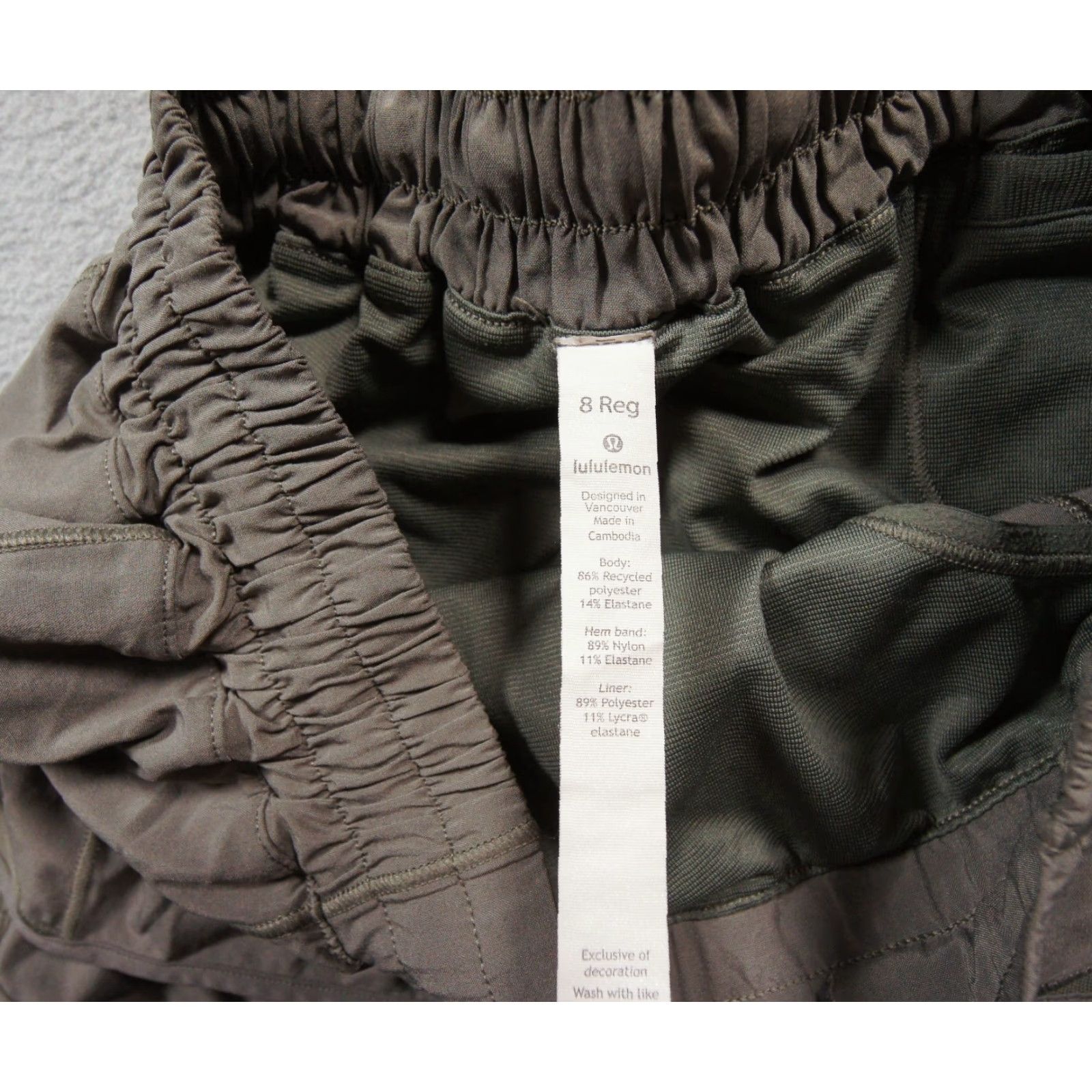 Lululemon Lululemon Shorts Womens 8 Green Hotty Hot Low Rise 2.5" Brief Lined Gym Ladies Size 30" / US 8 / IT 44 - 3 Thumbnail