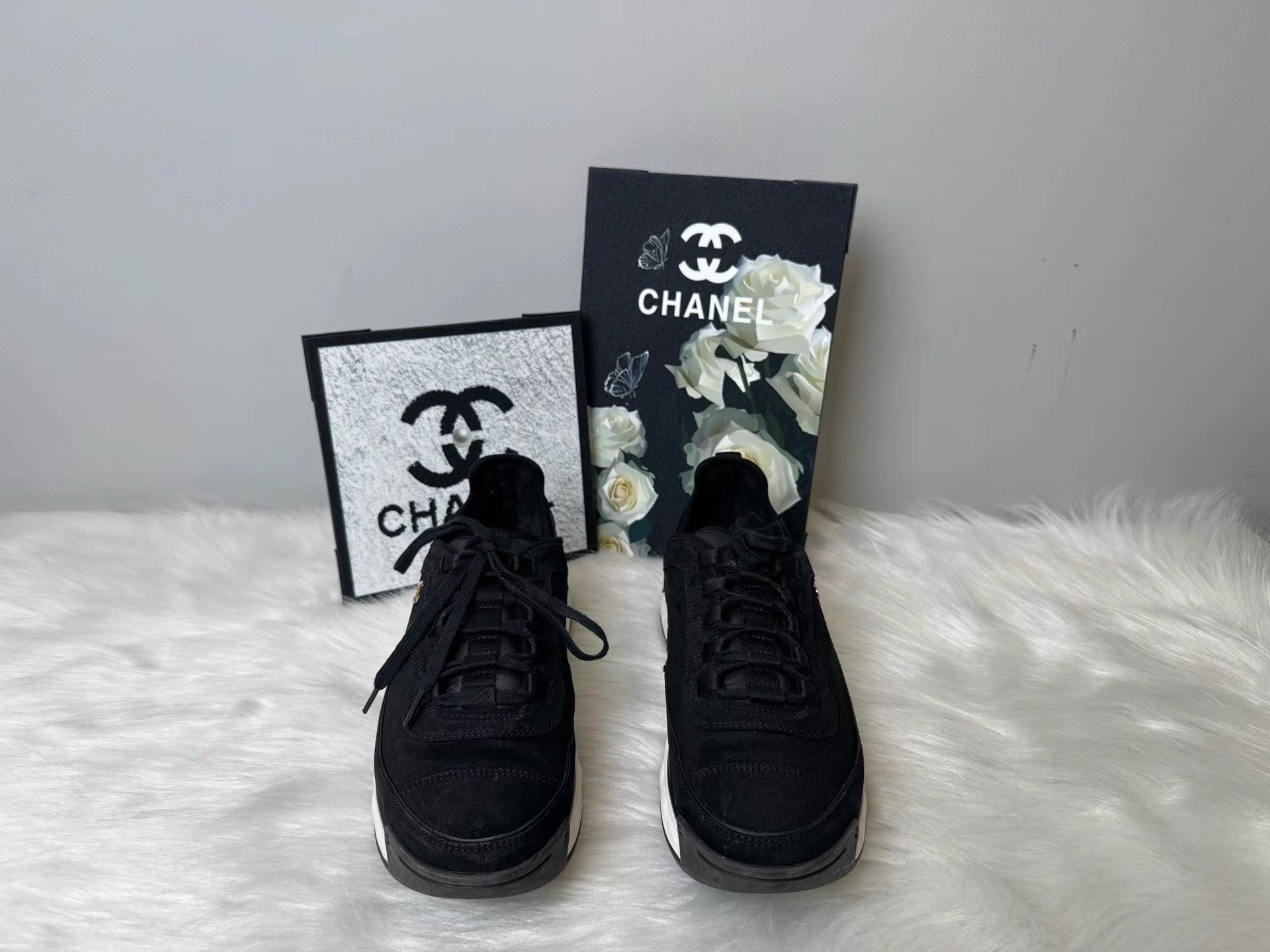 Chanel CHANEL Black Suede CC Logo Air Cushion Sneakers K36 Size US 10 / EU 43 - 2 Thumbnail
