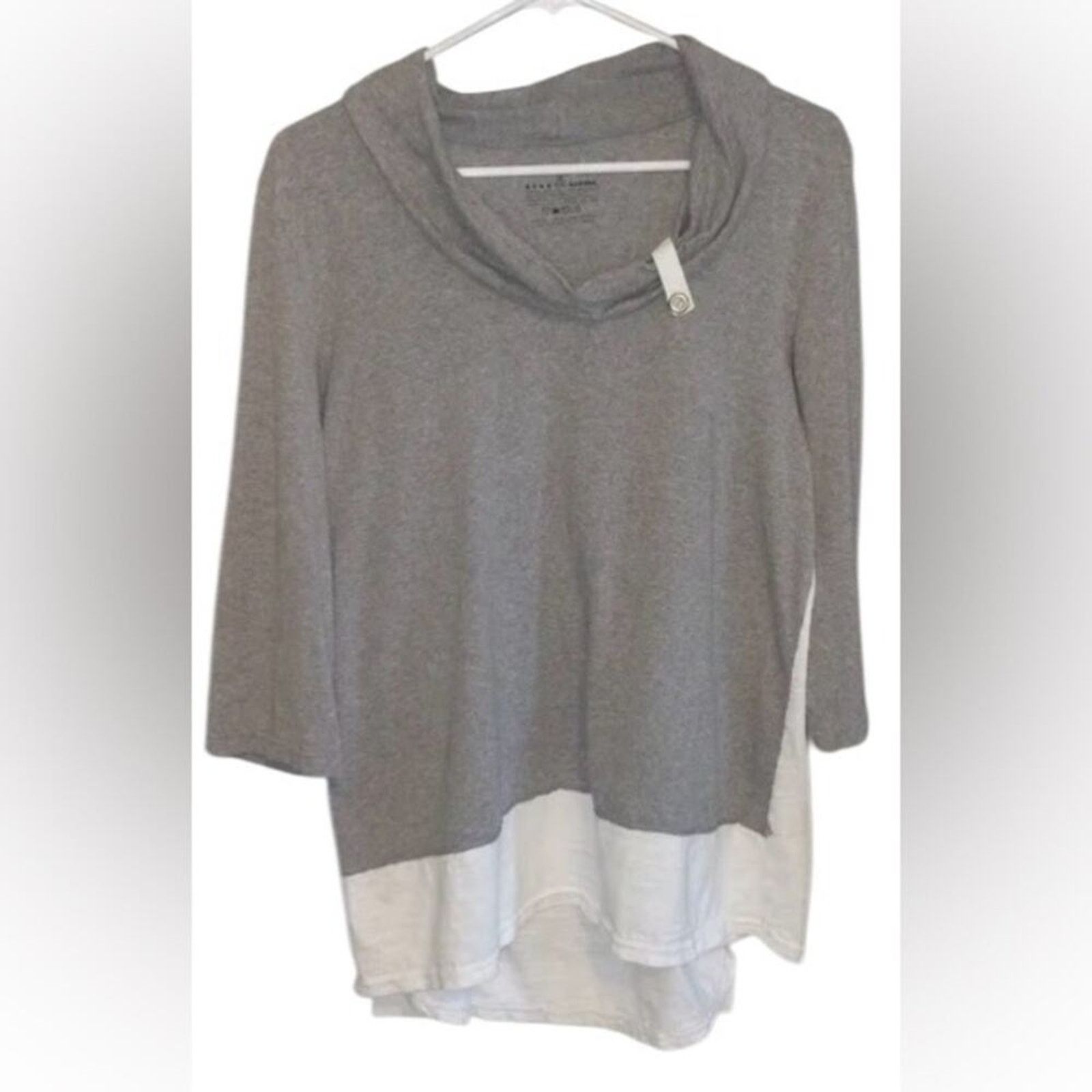 The Unbranded Brand Neon Buddha Gray and White cowl neck Top, size Large Size L / US 10 / IT 46 - 1 Thumbnail