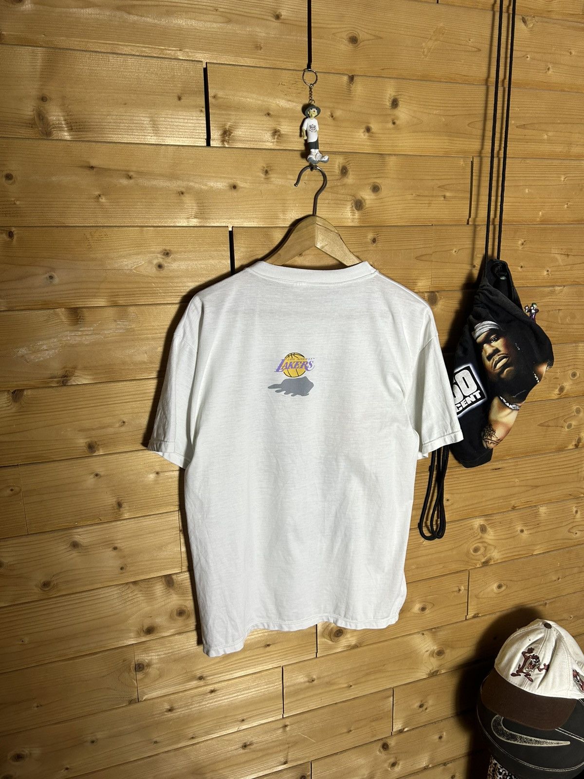 NBA Vintage NBA Los Angeles Lakers Taz t shirt Size US M / EU 48-50 / 2 - 7 Thumbnail