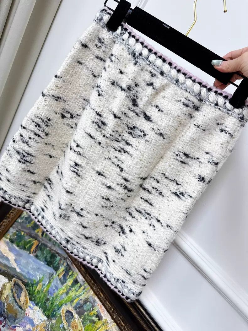Chanel Chanel 21A Castle Series Cow Spot Pink Rolled Cashmere Kni Size 24" / US 00 / IT 34 - 4 Thumbnail