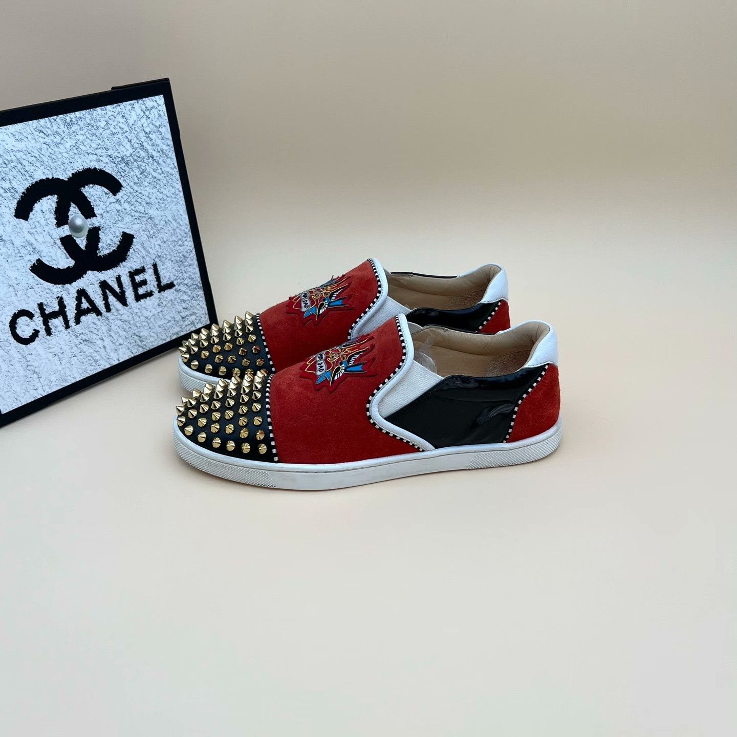 Christian Louboutin Christian Louboutin Lowtop Sneakers us_6 Women Size US 6 / IT 36 - 1 Thumbnail