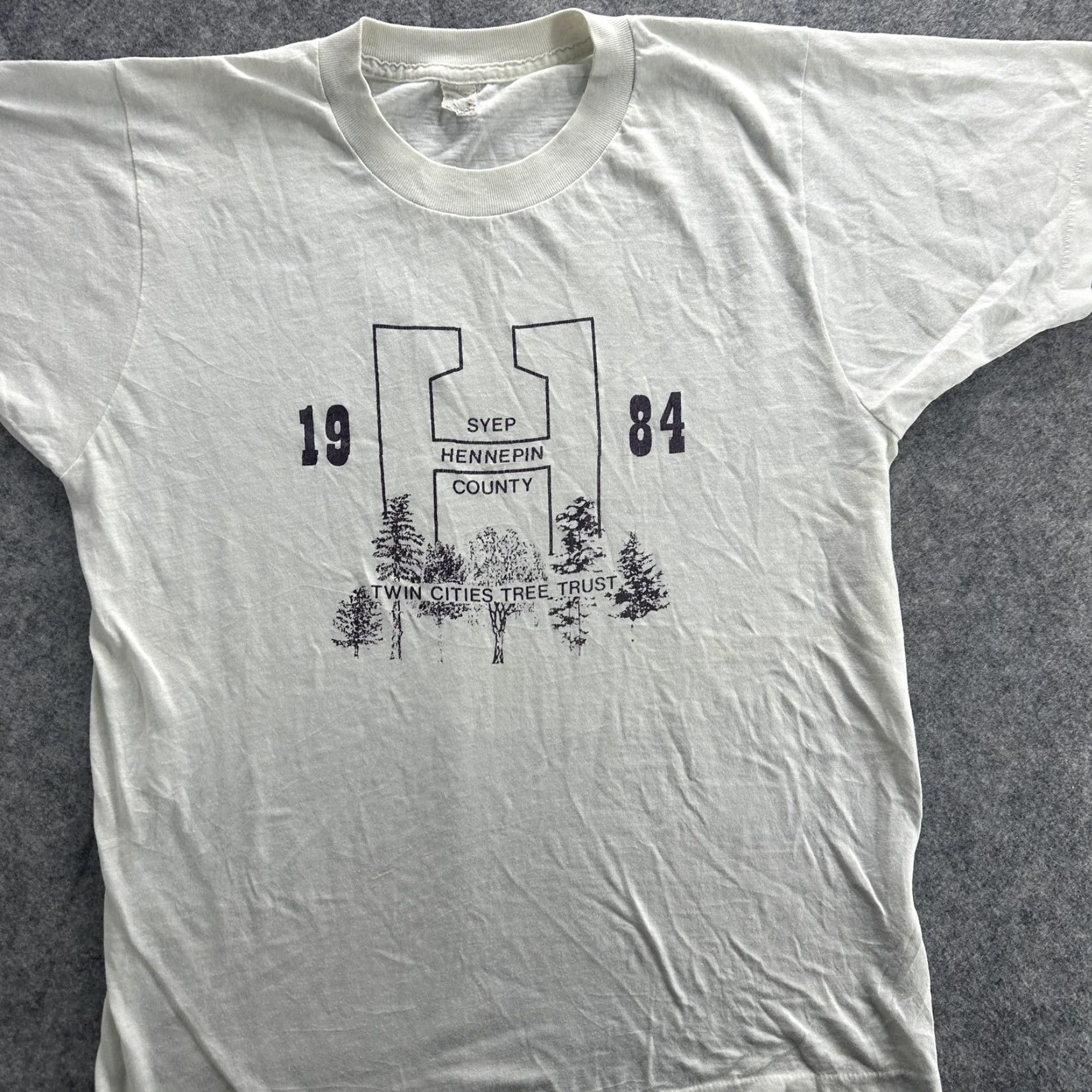 Vintage VINTAGE Hennepin County T-Shirt Mens Large Cotton 80s Twin Cities Tree Trust Graphic Tee City Nature Size US L / EU 52-54 / 3 - 2 Thumbnail