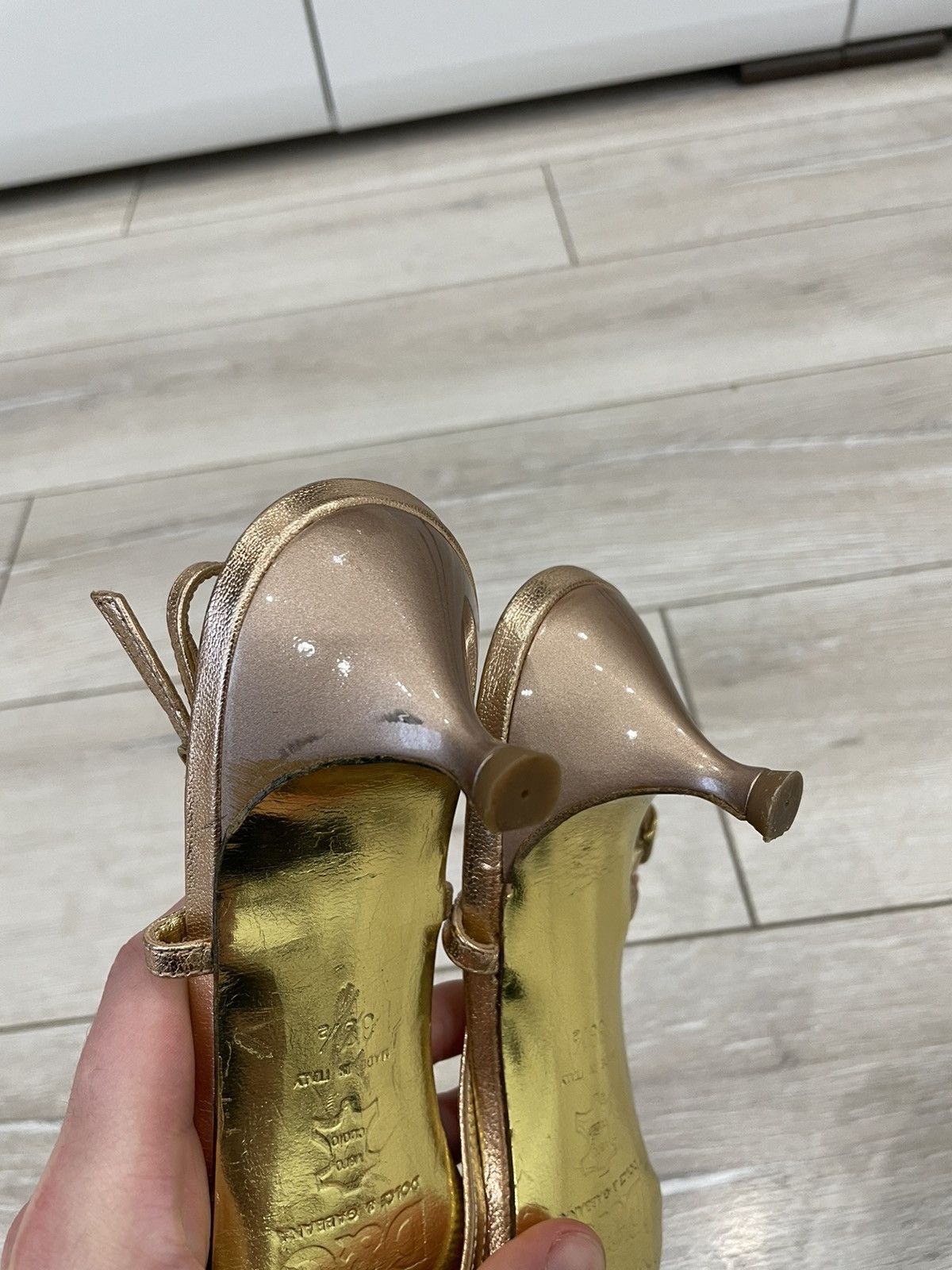 Dolce & Gabbana Dolce&Gabbana gold heels size 39 1/2 Size US 9.5 / IT 39.5 - 4 Thumbnail