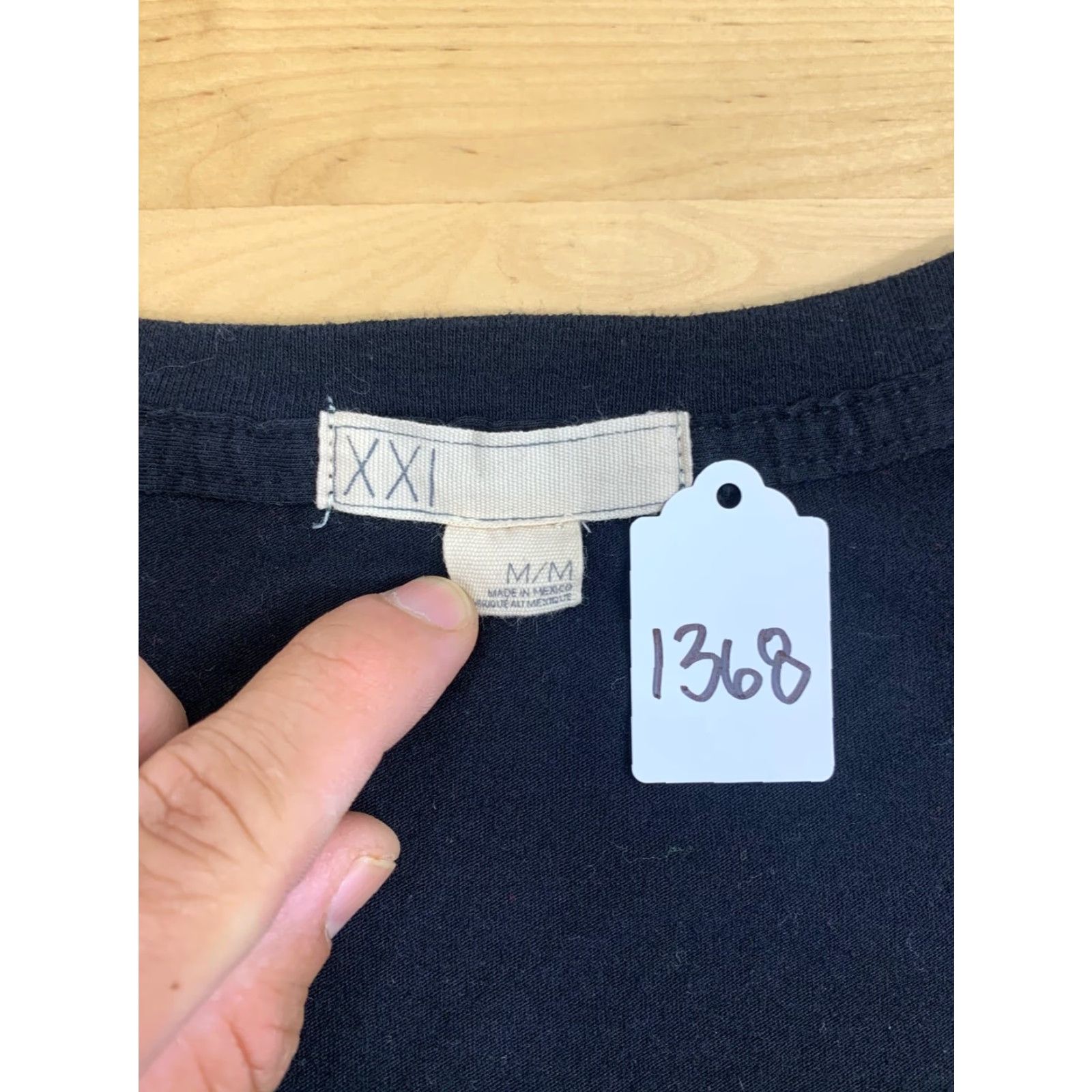 Forever 21 XXI Womens Made In The 90's Black Short Sleeve T-shirt M FOREVER 21 T-Shirt 90s Womens Black Short Sleeve V-Neck Wellness? Size M / US 6-8 / IT 42-44 - 2 Thumbnail