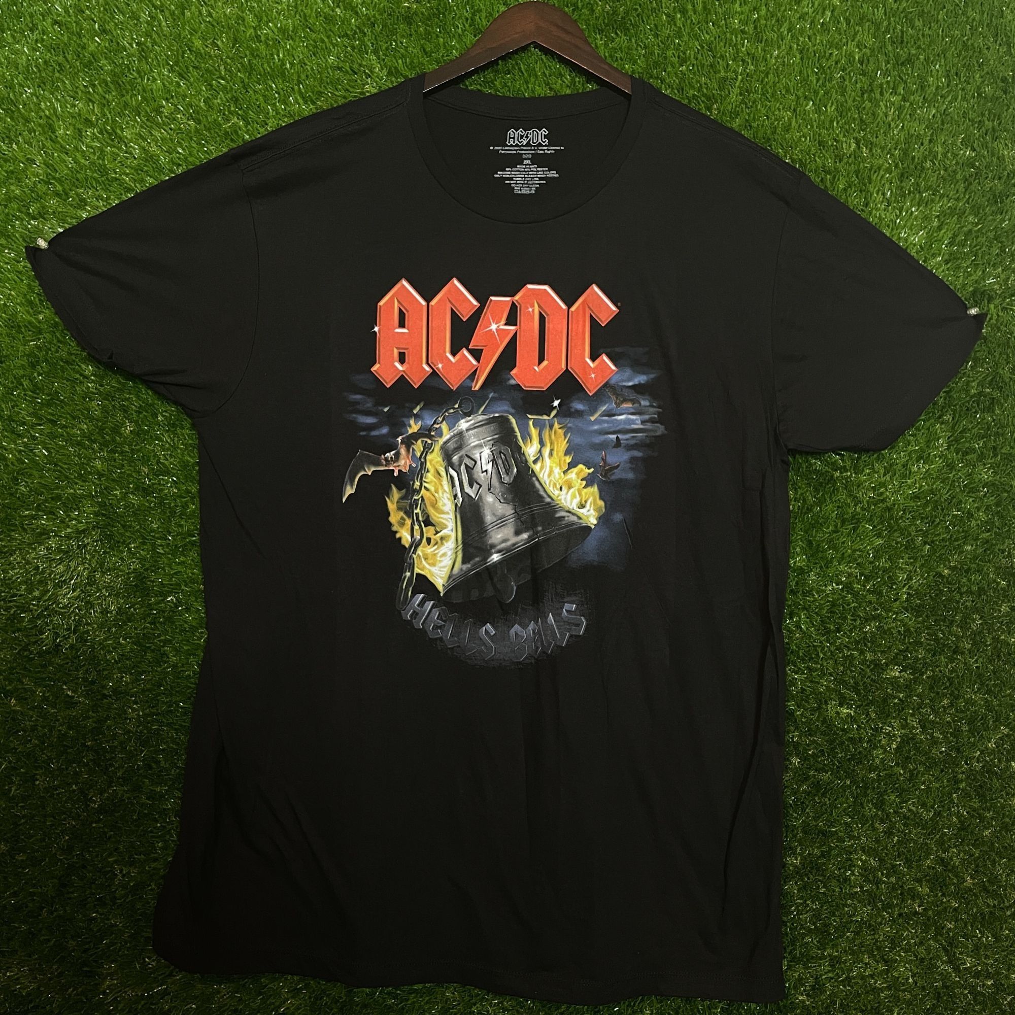 AC/DC AC/DC Hells Bells Rock T-shirt, size 2XL Size US XXL / EU 58 / 5 - 1 Thumbnail