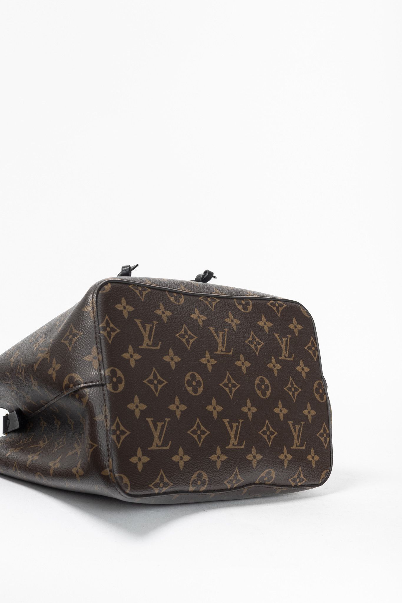 Louis Vuitton Louis Vuitton NeoNoe MM Monogram Canvas Bucket Bag Size ONE SIZE - 5 Thumbnail