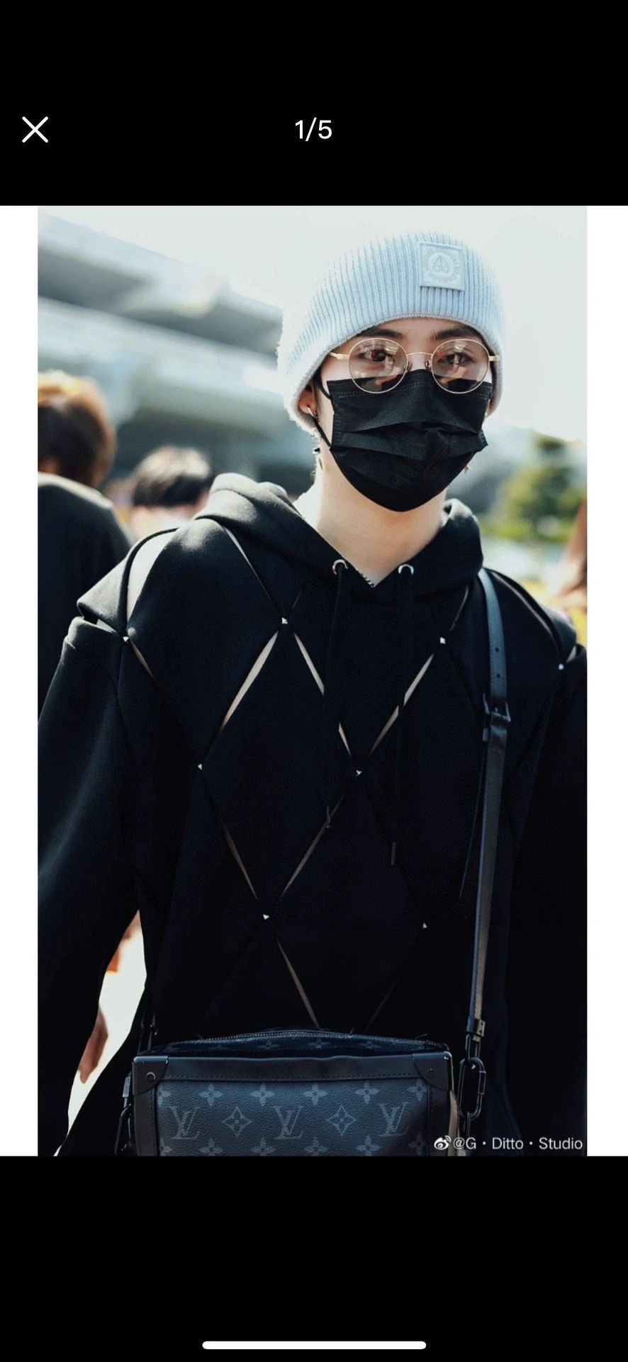 Valentino black cotton hollow hooded sweatshirt for men Size US S / EU 44-46 / 1 - 8 Thumbnail