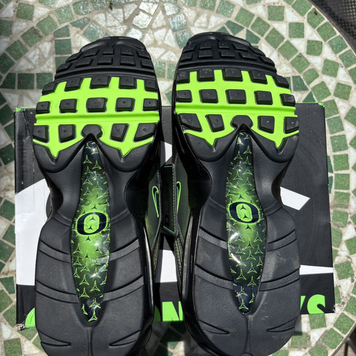Nike Air max Ducks of a Feather Size US 11 / EU 44 - 5 Thumbnail