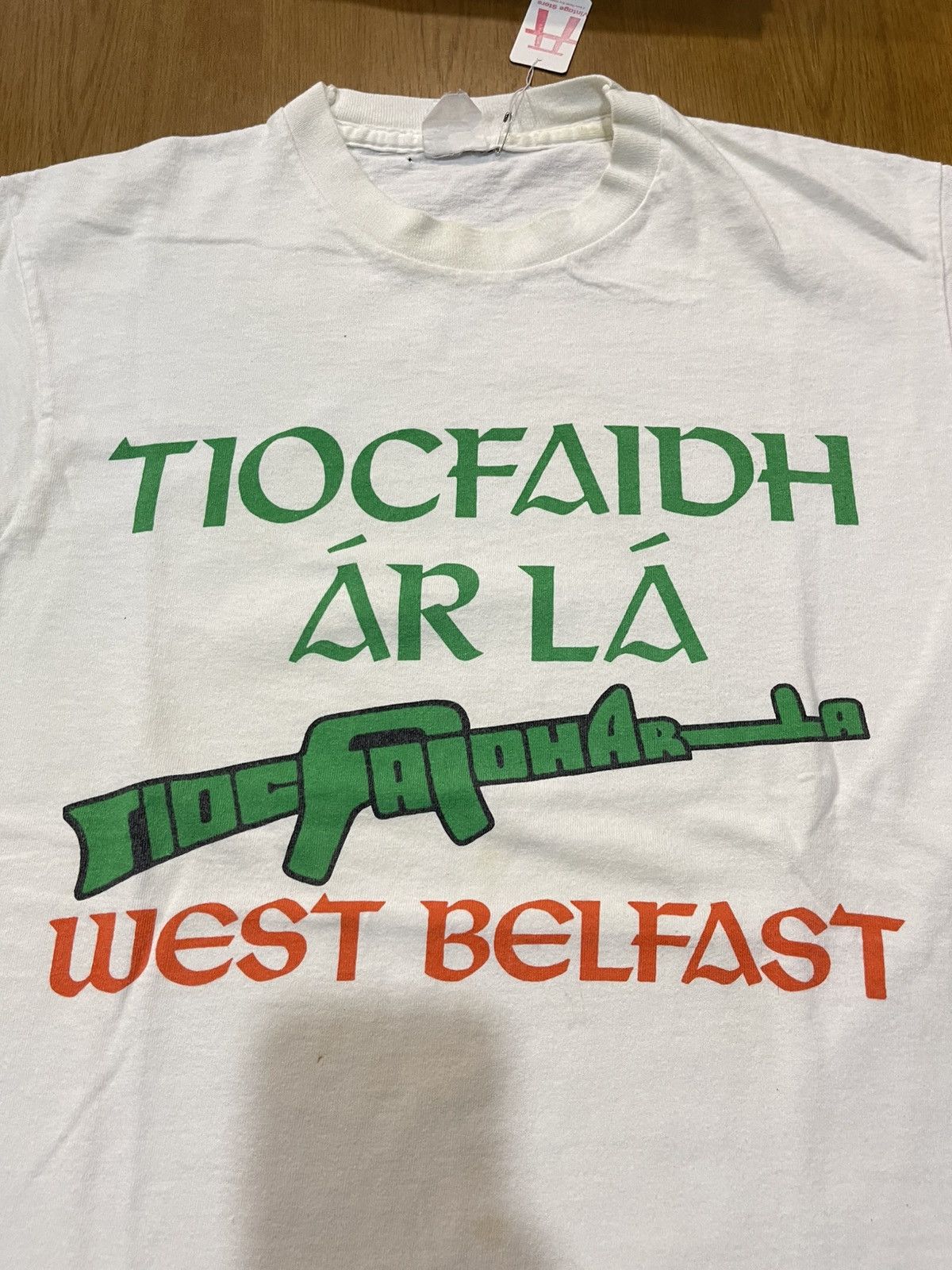 Vintage RAREVintage IRA Republican Tiocfaidh Ár Lá WestBelfast AK-47 Size US M / EU 48-50 / 2 - 3 Thumbnail