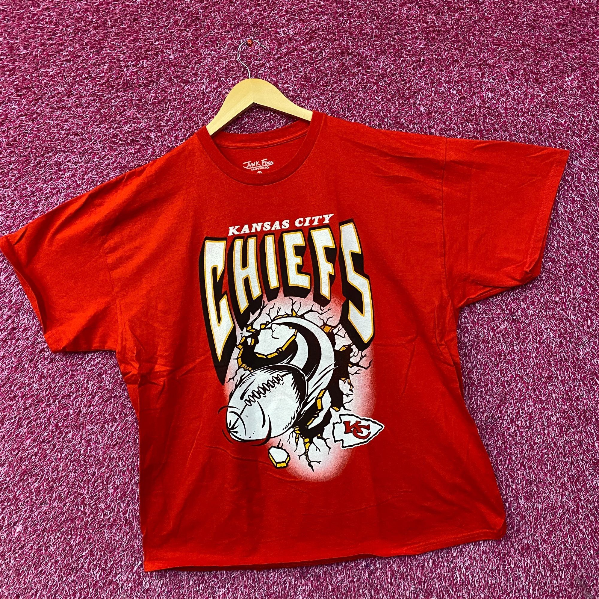 Junk Food Junk Food NFL Kansas City Chiefs Break Through T-Shirt XL Size US XL / EU 56 / 4 - 3 Thumbnail