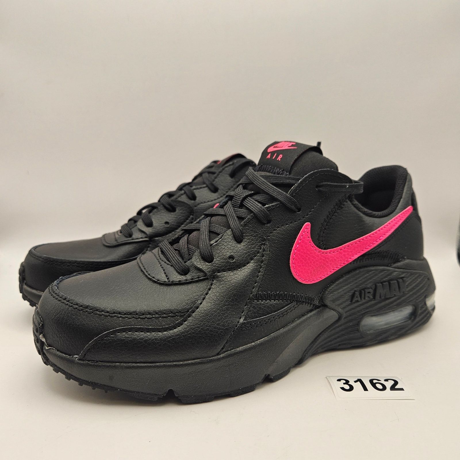 Nike NIKE WOMEN'S 8.5 AIR MAX EXCEE BLACK PINK BLAST RUNNING SHOE Size US 8.5 / IT 38.5 - 1 Thumbnail
