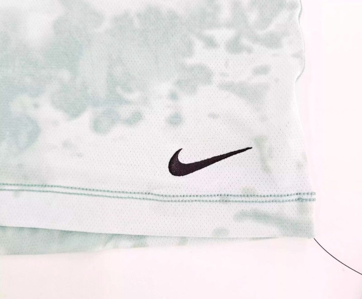Nike Nike Dri-FIT Men's Print Short-Sleeve Yoga Top DX0922-330 Size US L / EU 52-54 / 3 - 6 Thumbnail