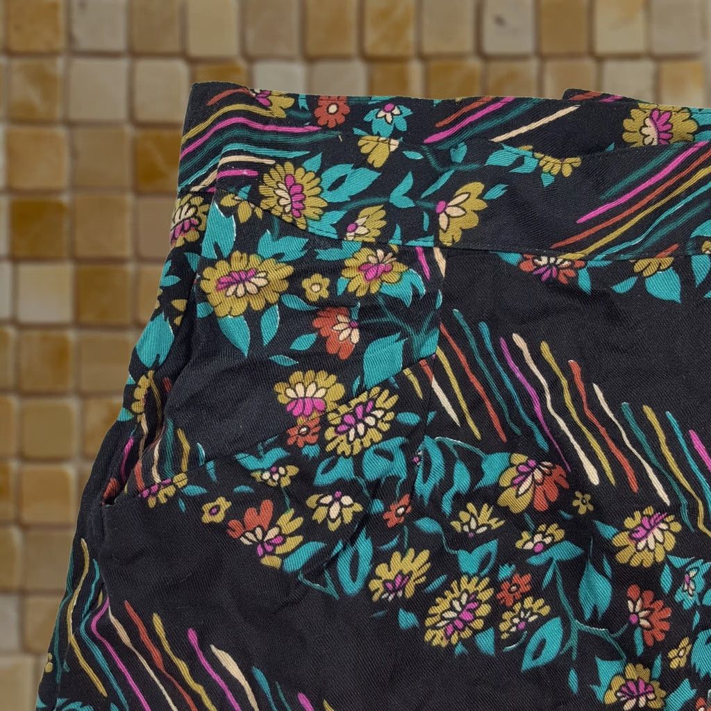Vintage VINTAGE Cetro Republic Skirt Knee Length Women's Size 8 Floral Pockets Pencil Spiral 80s 90s Vintage Size 30" / US 8 / IT 44 - 1 Thumbnail