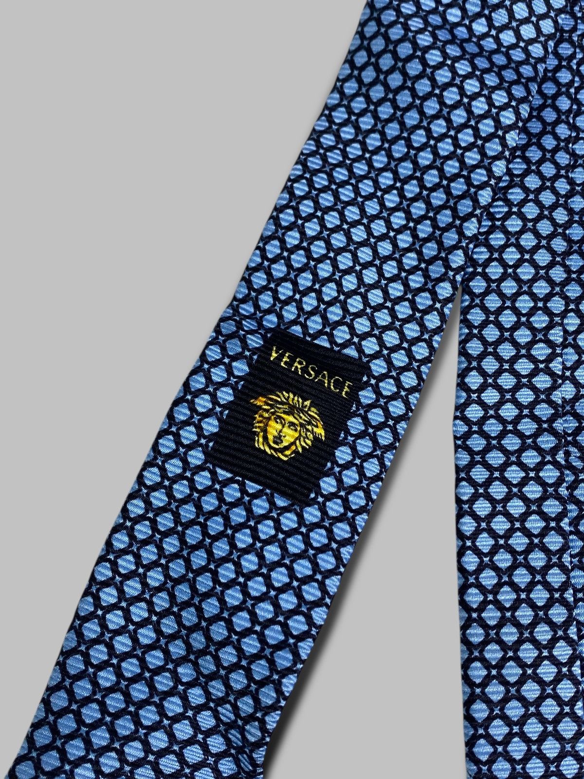 Versace Gianni Versace Rare Vintage Tie Blue Geometric Pattern Silk Size ONE SIZE - 11 Thumbnail