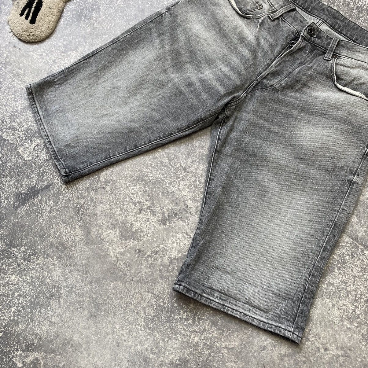 G-Star Men’s G-Star Raw Faded style y2k Oldmoney denim shorts Size US 32 / EU 48 - 4 Thumbnail