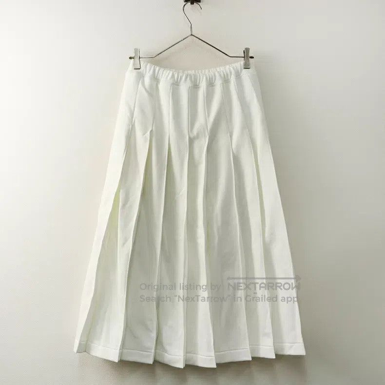 Comme des Garcons Comme des Garcons size S Classic pure white pleated skirt Size 23" - 2 Thumbnail