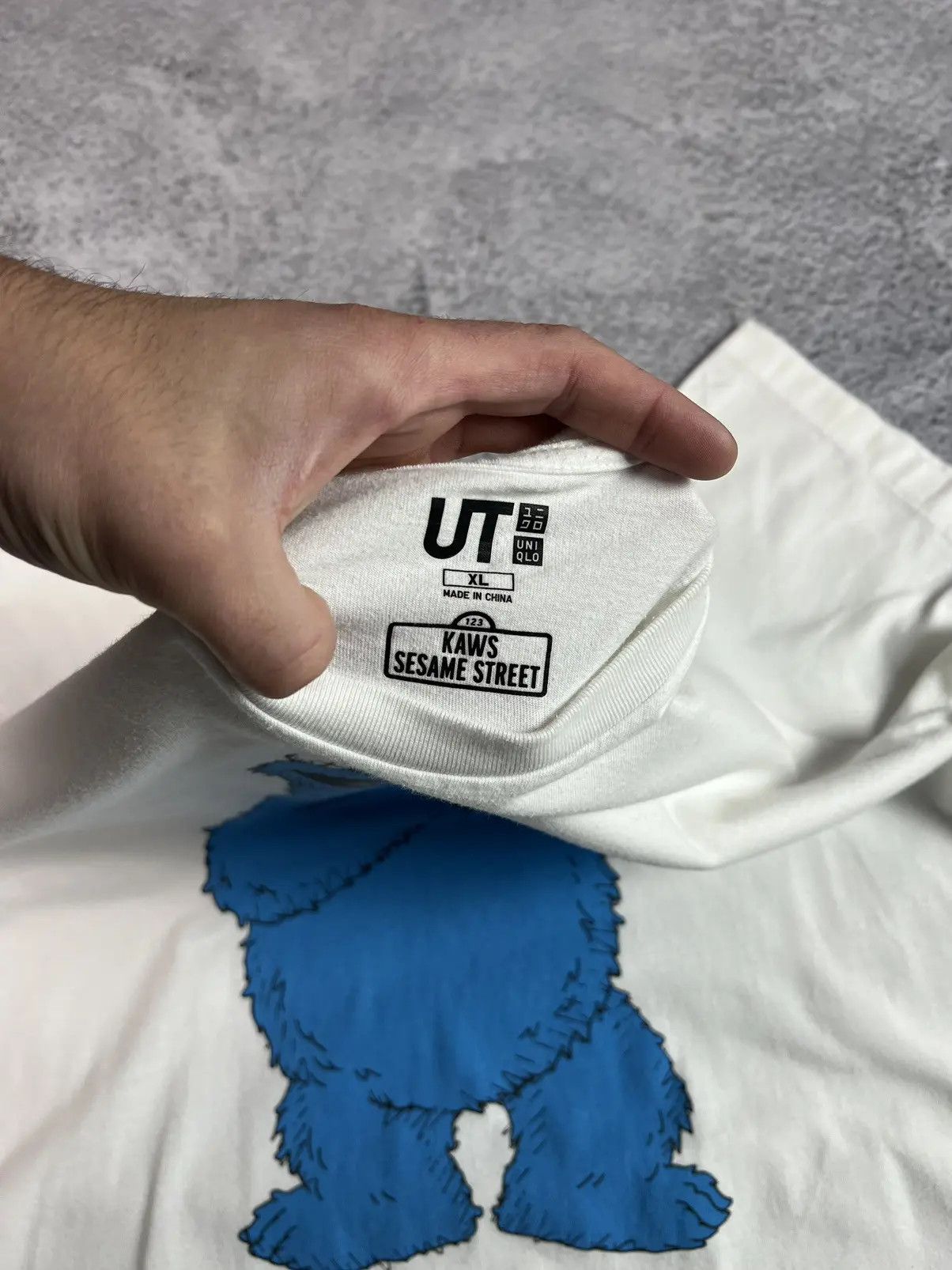 Japanese Brand × Kaws × Uniqlo Uniqlo x Kaws art tee Size US XL / EU 56 / 4 - 7 Thumbnail