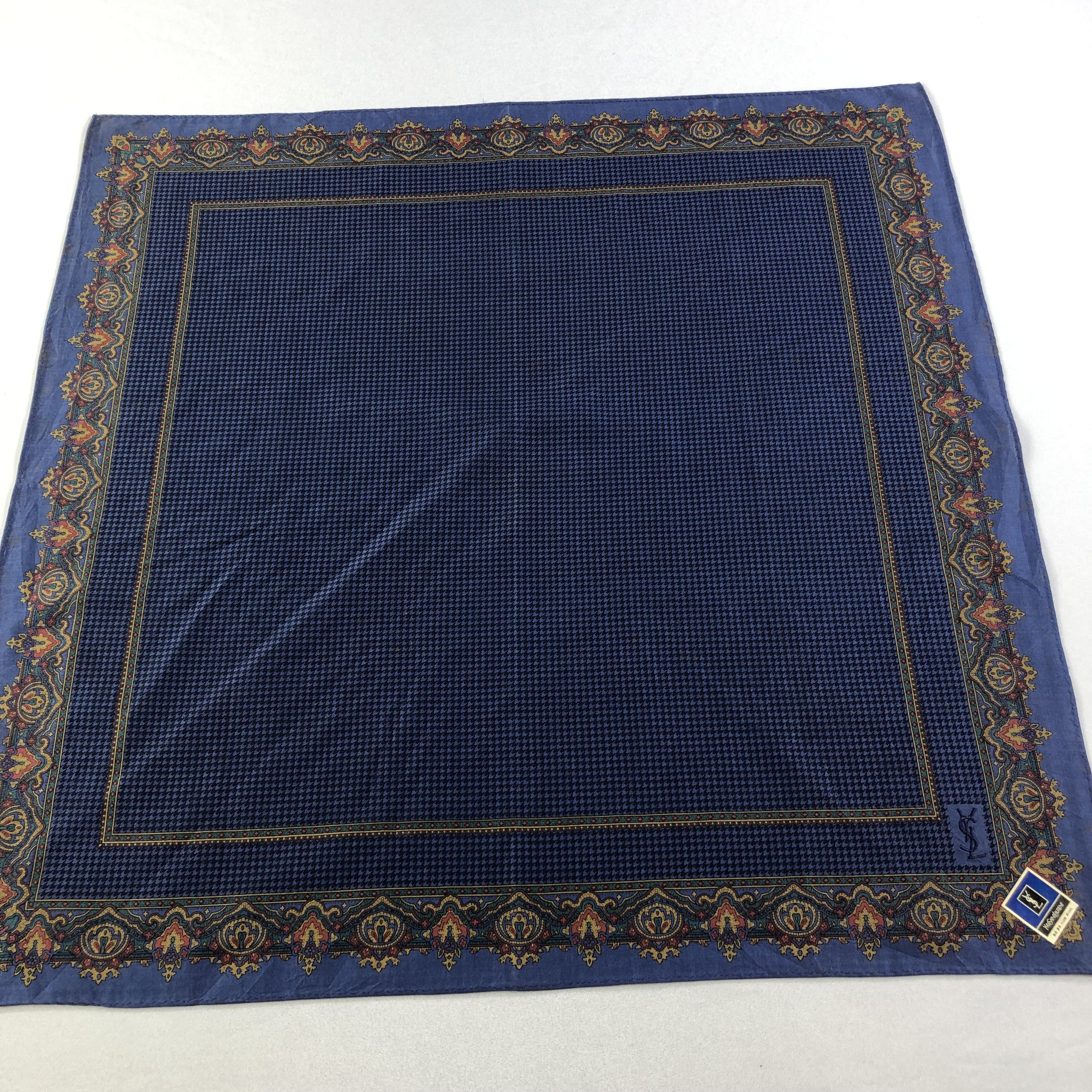 Yves Saint Laurent YSL Paisley Handkerchief Neckerchief Bandana H1857 Size ONE SIZE - 2 Thumbnail