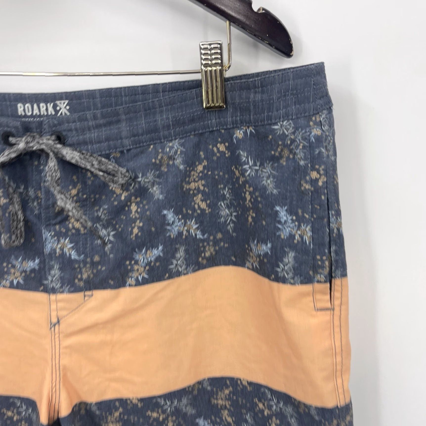 Roark Roark Board Shorts Mens 34 Hybrid Pockets All Day Gray Orange Preppy Shirt Size US 34 / EU 50 - 5 Thumbnail