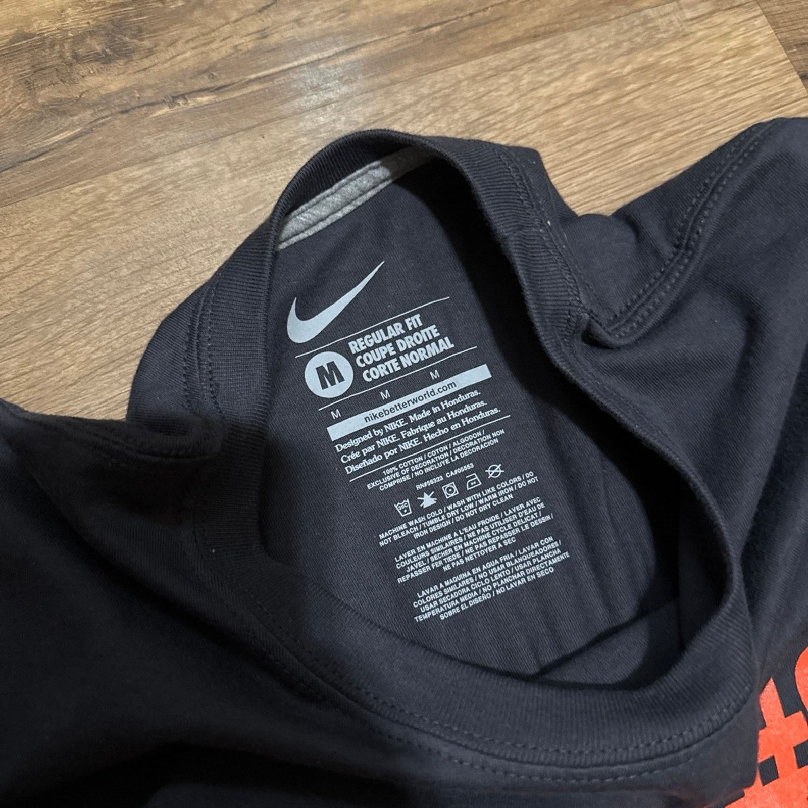 Nike 2012 Nike Kickin Your A** Center Swoosh Shirt Size US M / EU 48-50 / 2 - 4 Thumbnail