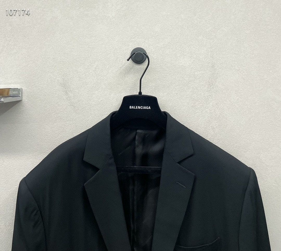 Balenciaga Balenciaga black suit 2501-Nextarrow Size 34R - 4 Thumbnail