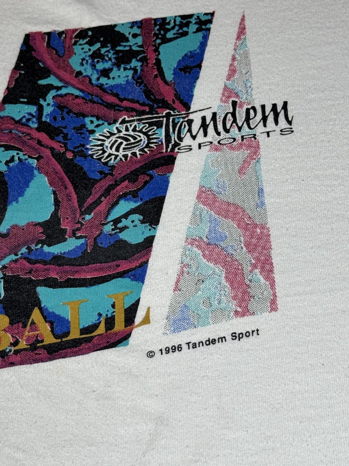 Vintage Vintage 90s Tandem Sports Volleyball Beach Surfer T Shirt Size US XL / EU 56 / 4 - 3 Thumbnail