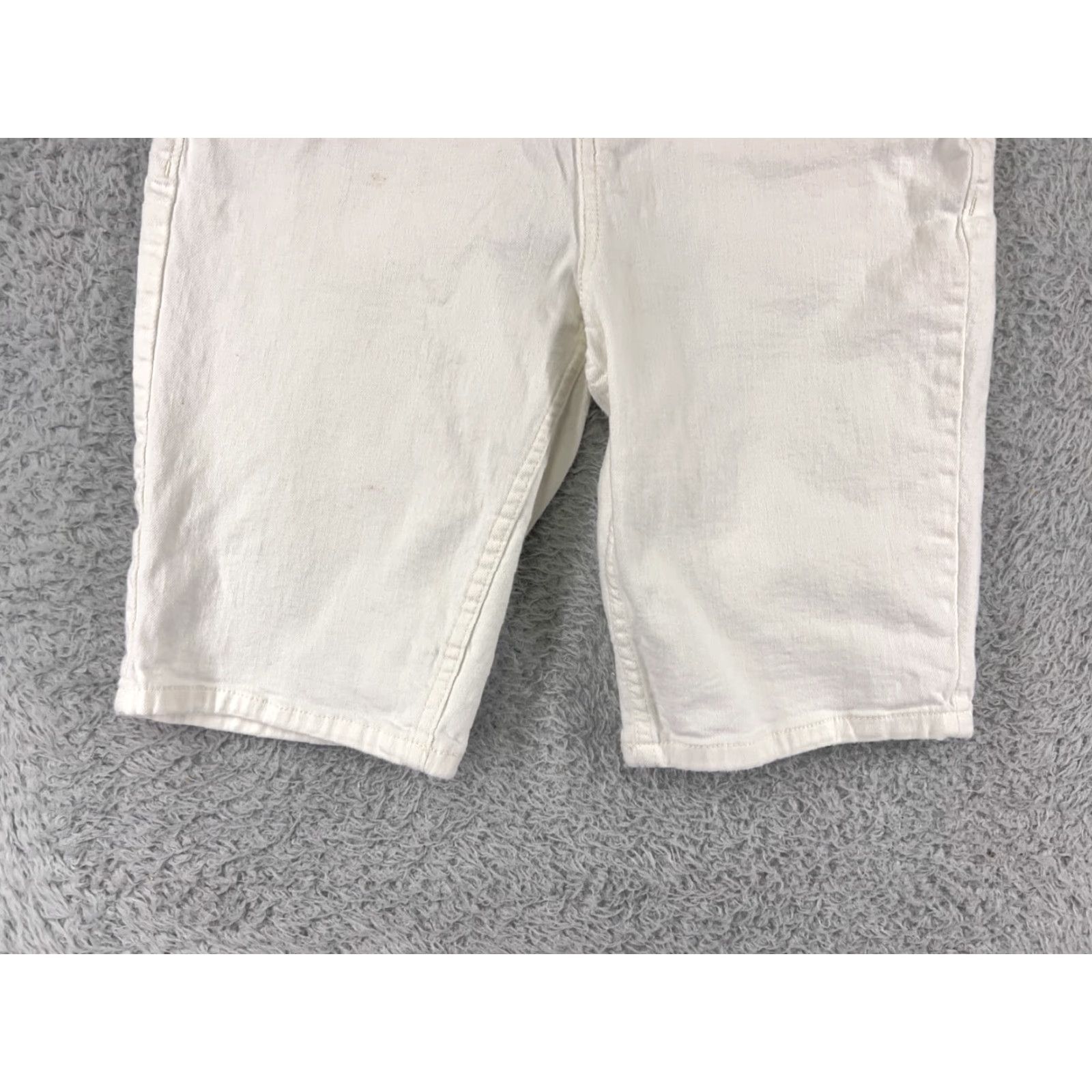 Calvin Klein Calvin Klein Shorts Womens 2 White Distressed Cotton Blend Stretch Pockets 26x9 Vintage No Size 26" / US 2 / IT 38 - 6 Thumbnail