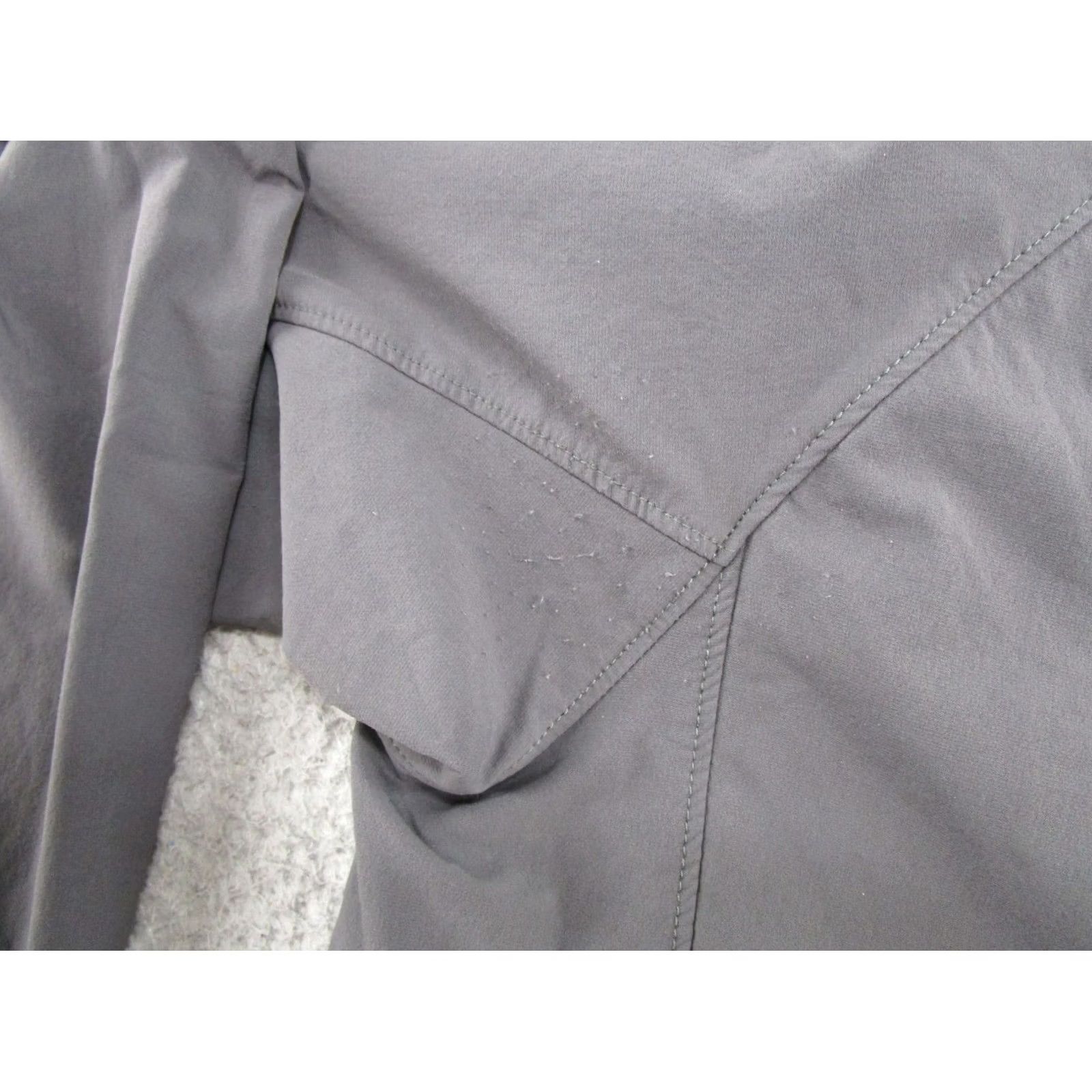 Mountain Hardwear Mountain Hardwear Mens Basic Nylon Blend Jacket Gray Zip Long Sleeve XL Windbreaker Outdoor Hiking Regular Mens Size US XL / EU 56 / 4 - 7 Thumbnail