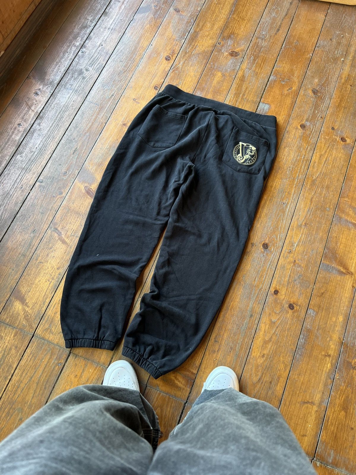 Versace Jeans Couture VINTAGE VERSACE JEANS COUTURE JOGGERS MEDISA GOLD LOGO PANTS Size US 36 / EU 52 - 1 Thumbnail