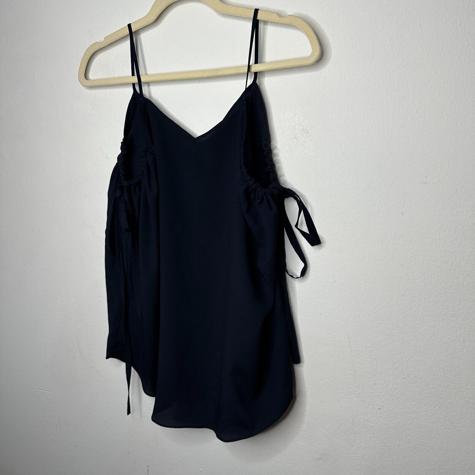 Other Fora Black Spaghetti Strap V-Neck Cami Ruche Tie Tank Top S Size S / US 4 / IT 40 - 6 Thumbnail