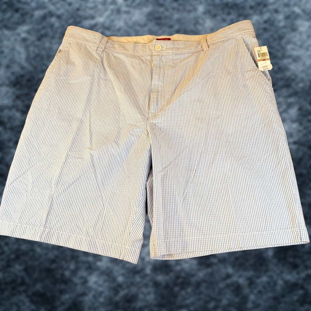 Izod IZOD Luxury Sport Shorts Mens Size 42 Blue White Riviera Plaid Flat Front NWT Size US 42 / EU 58 - 1 Thumbnail