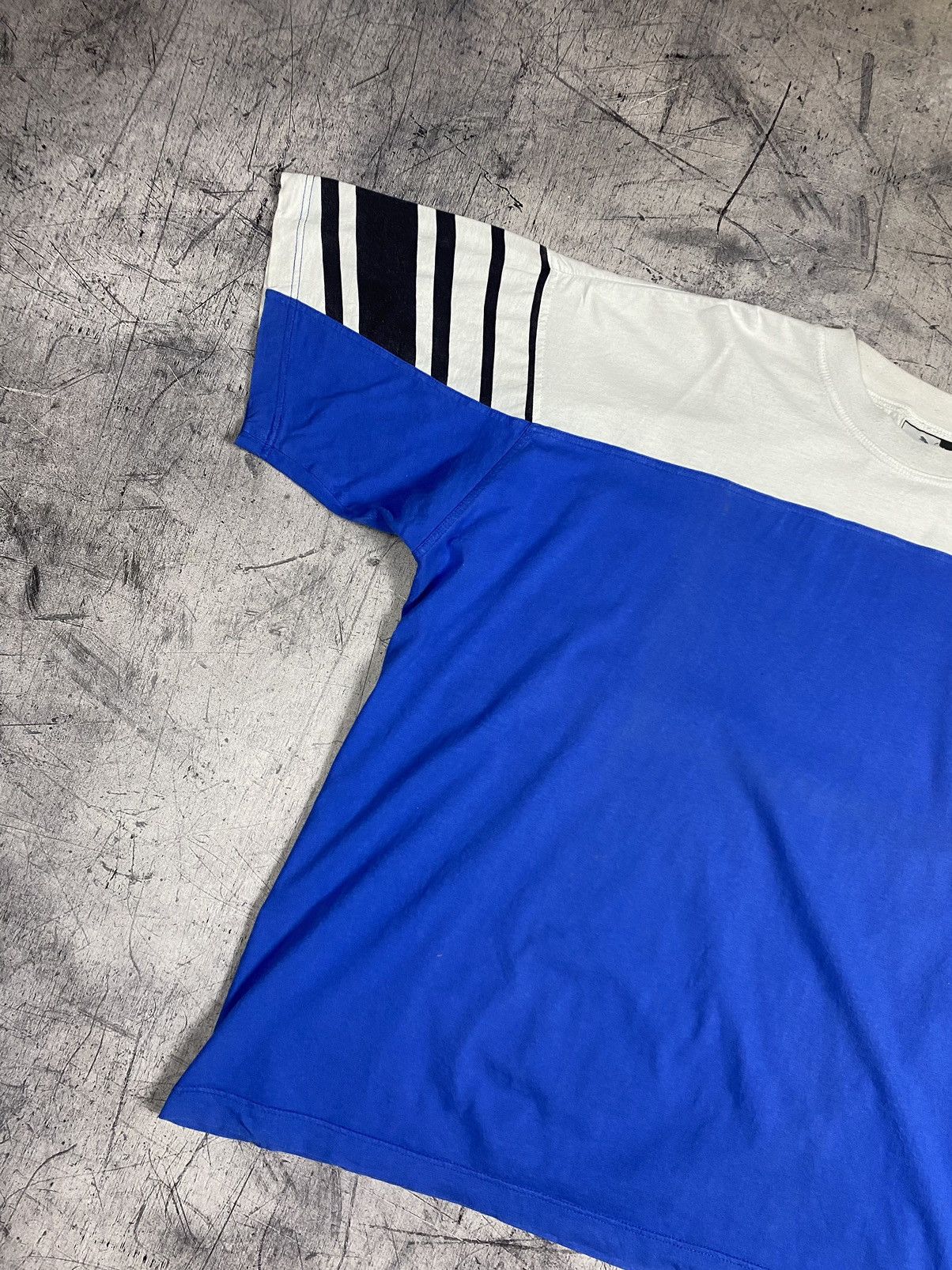 Puma × Vintage Vintage Puma Retro 90’s T Shirt Tee Size US XL / EU 56 / 4 - 3 Thumbnail