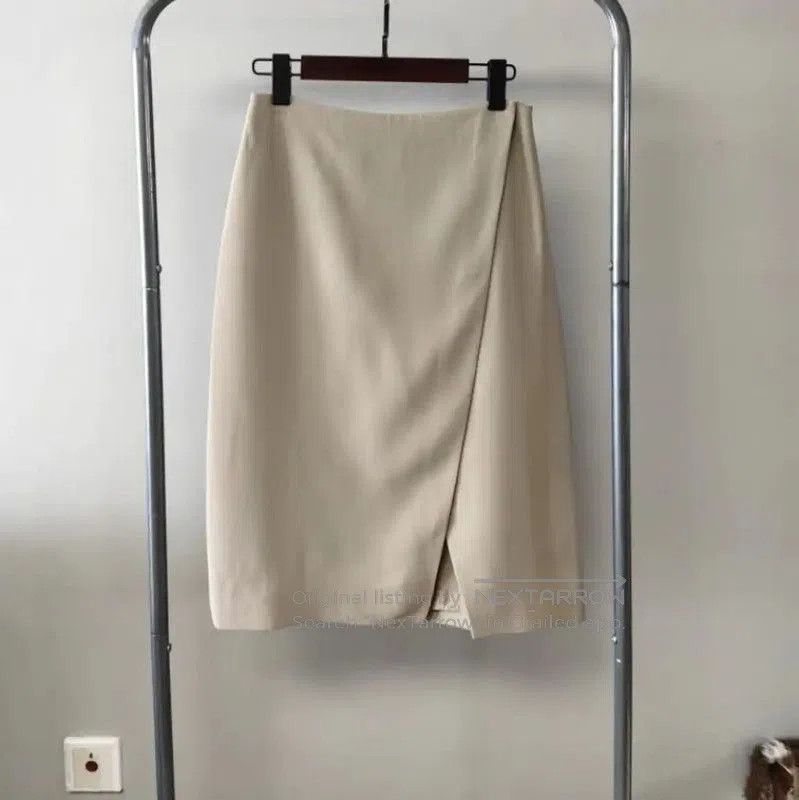 Fendi Fendi Women's Beige Midi Skirt . Size 28" / US 6 / IT 42 - 1 Thumbnail