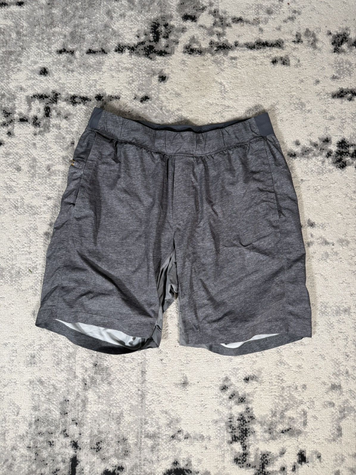 Lululemon Lululemon Athletic Gym Gray Shorts Size US 36 / EU 52 - 1 Thumbnail