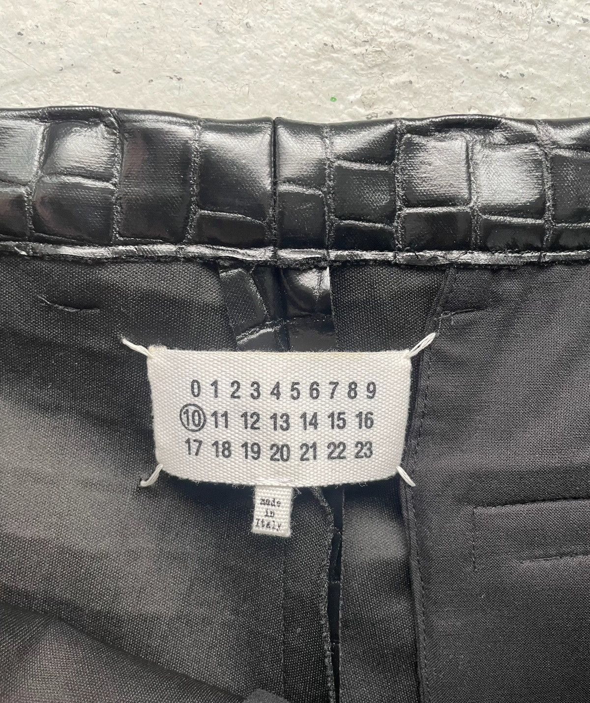 Maison Margiela Maison Marigela Artisanal Embossed Croc Culottes Size US 34 / EU 50 - 4 Thumbnail