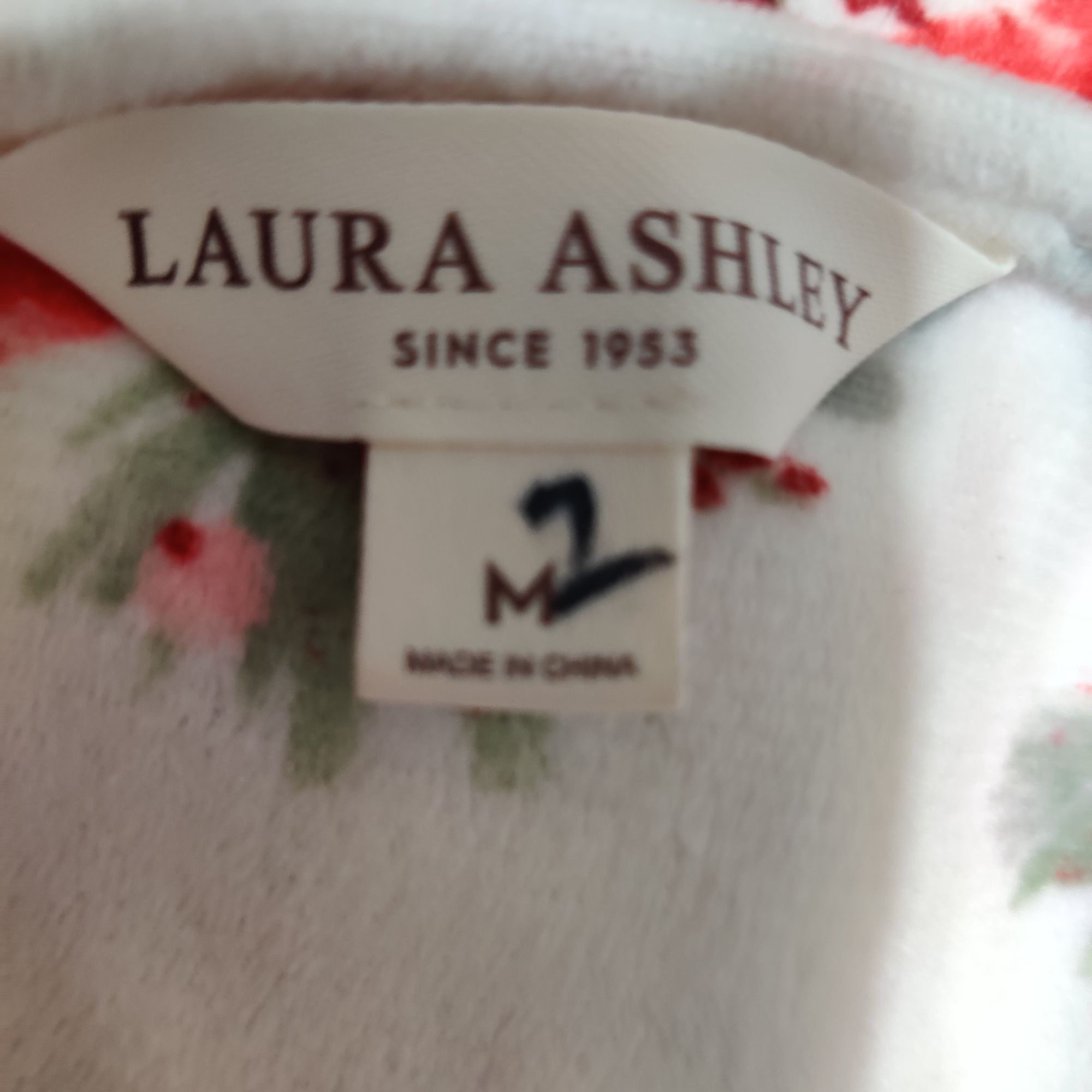 Laura Ashley Laura Ashley M White Floral Fleece Nightgown Lace Trim Cardi Size ONE SIZE - 5 Thumbnail