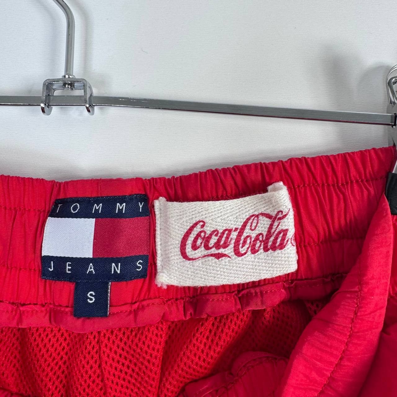 Tommy Jeans Tommy Jeans Coca Cola Womens Shorts Red Athletic Running S Size 32" / US 10 / IT 46 - 3 Thumbnail