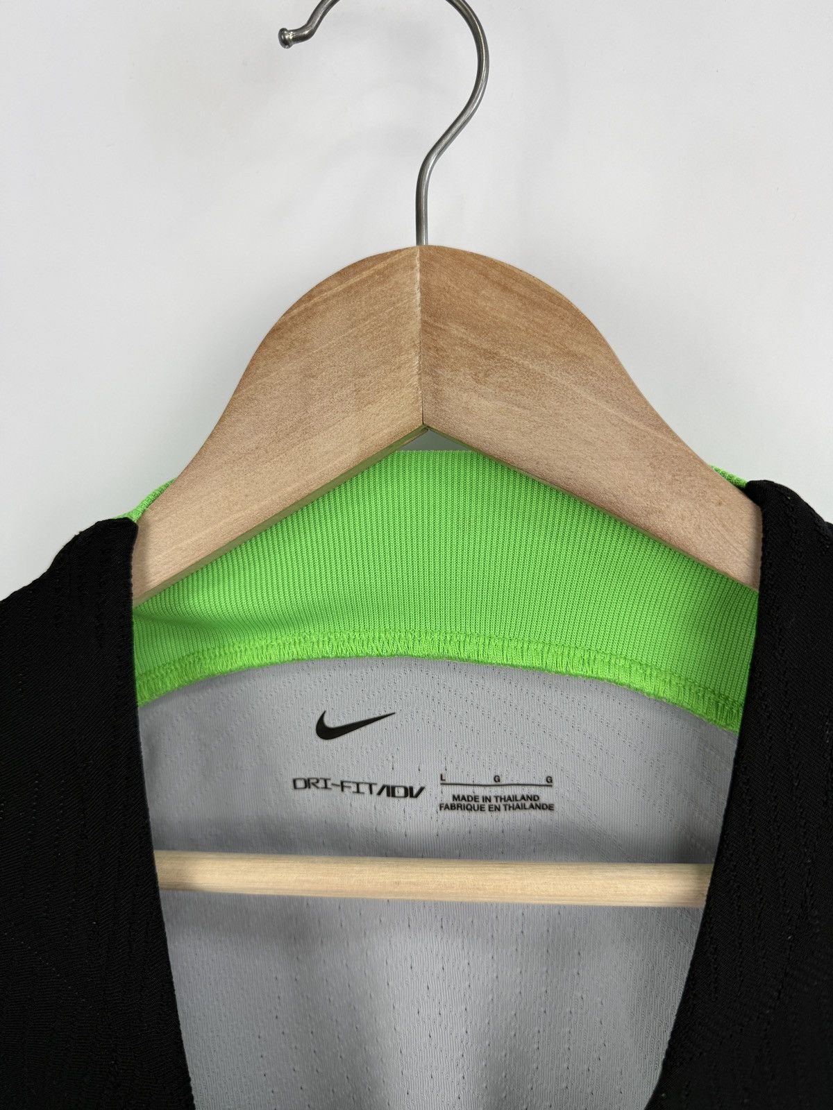 Nike 🏴󠁧󠁢󠁥󠁮󠁧󠁿 23/24 Nike Liverpool LFC Strike Elite Soccer Jersey Y2K Size US L / EU 52-54 / 3 - 10 Thumbnail