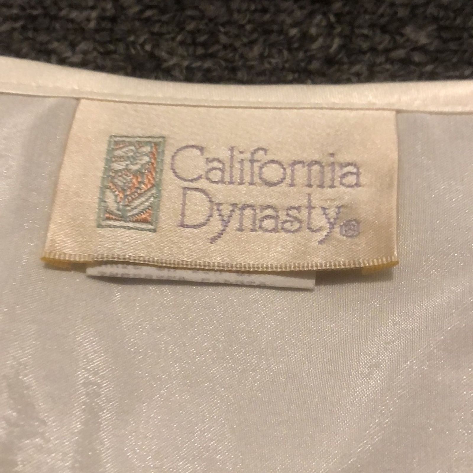 Vintage California Dynasty VNTG Shoulder Pads Silky Floral Lace Robe Size ONE SIZE - 3 Thumbnail