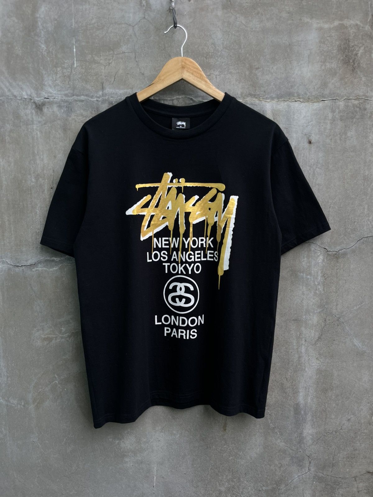 Stussy World Tour Tee Size US M / EU 48-50 / 2 - 1 Thumbnail