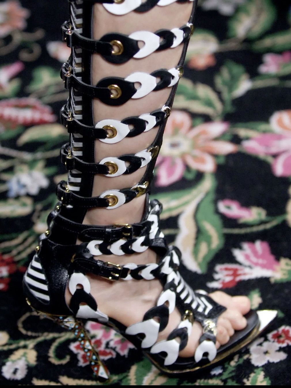 Balenciaga S/S 08 Nicolas Ghesquière Gladiator Heels Size US 8 / IT 38 - 2 Thumbnail