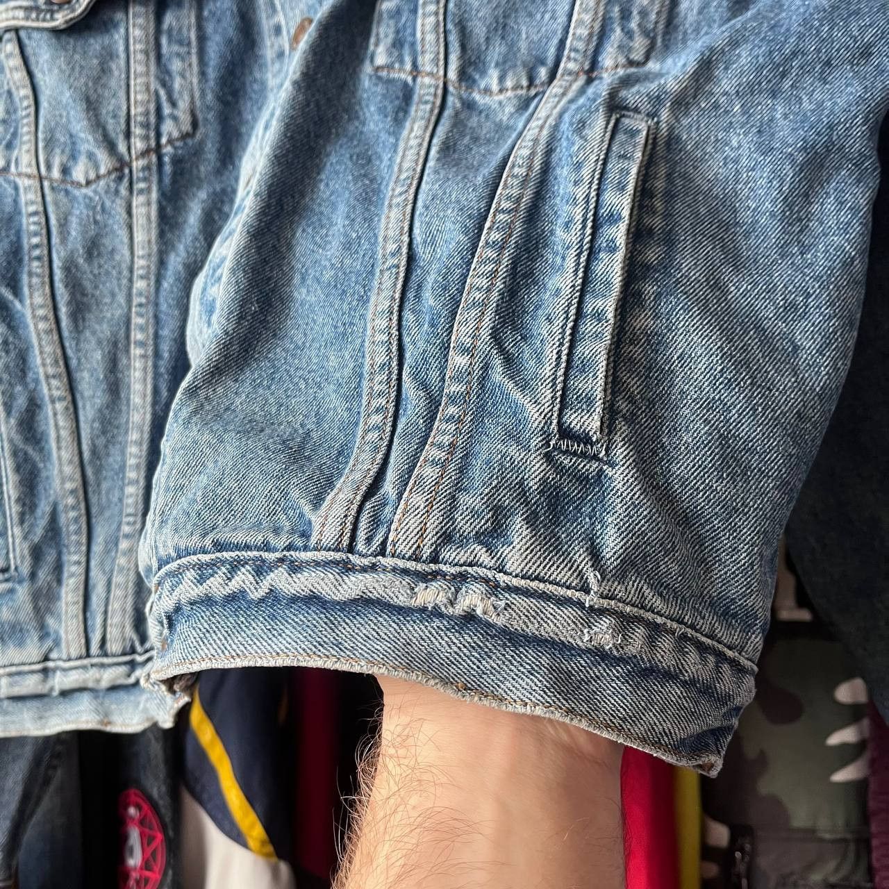 Levi's Vintage Clothing Vintage 90s Levis Blue Denim Jacket Distressed Size L Size US L / EU 52-54 / 3 - 12 Thumbnail